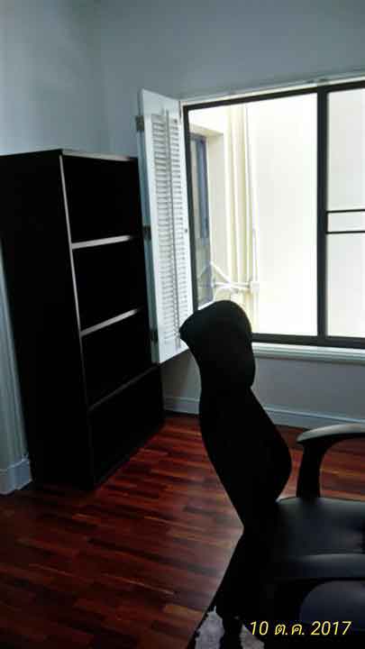 WORKING AREA AT UNIT 4TH FLOOR