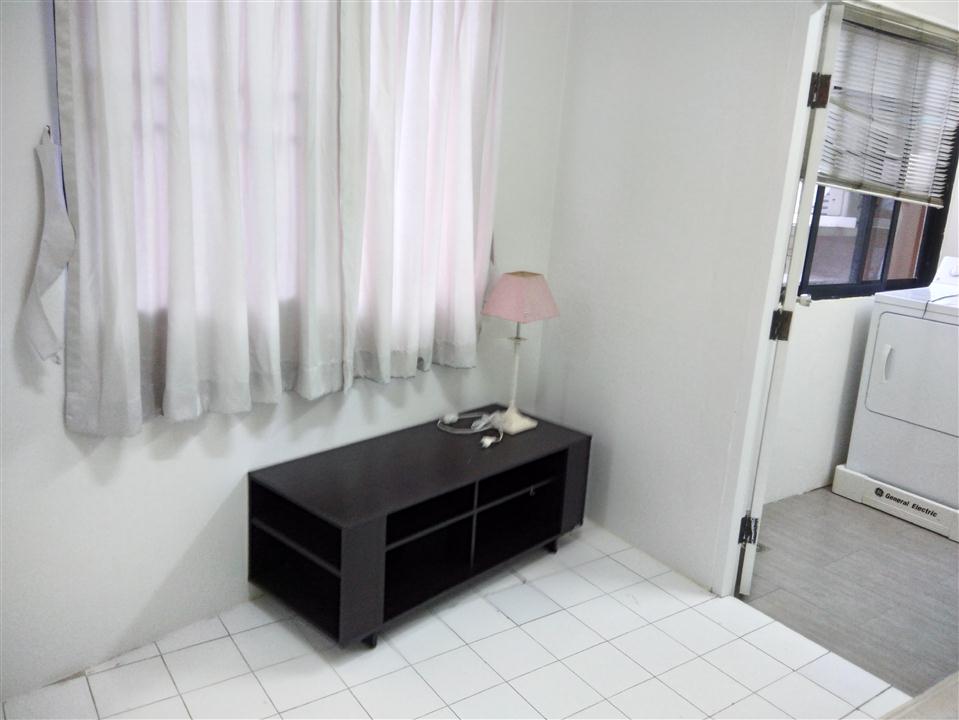 MAIDROOM AT SATHORN CREST APARTMENT UNIT 6TH FLOOR